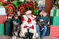 RKPhoto-2025-TheCharlestonSanta-Nov30-0961