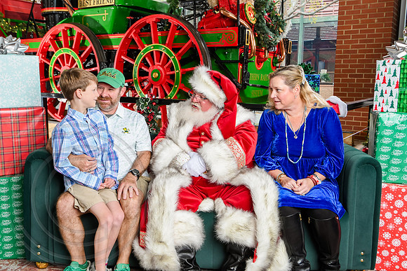 RKPhoto-2025-TheCharlestonSanta-Nov30-1309