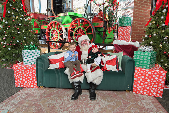 The Charleston Santa 2024-Dec15-2934