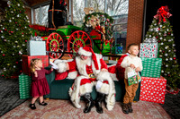 RKPhoto-2025-TheCharlestonSanta-Dec6-1424