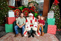 RKPhoto-2025-TheCharlestonSanta-Dec6-1427
