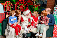 RKPhoto-2025-TheCharlestonSanta-Dec6-1433