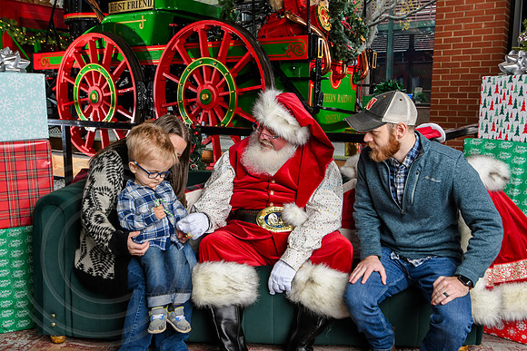 RKPhoto-2025-TheCharlestonSanta-Dec7-2215