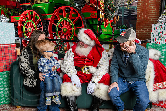 RKPhoto-2025-TheCharlestonSanta-Dec7-2216