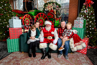 RKPhoto-2025-TheCharlestonSanta-Dec7-2221