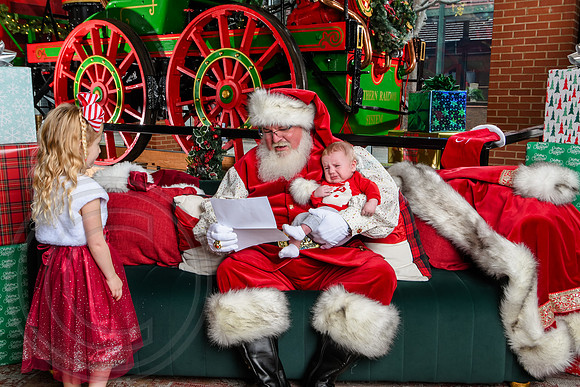 RKPhoto-2025-TheCharlestonSanta-Dec7-2240