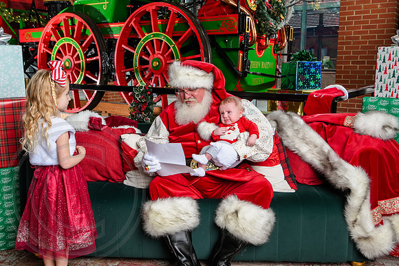 RKPhoto-2025-TheCharlestonSanta-Dec7-2241