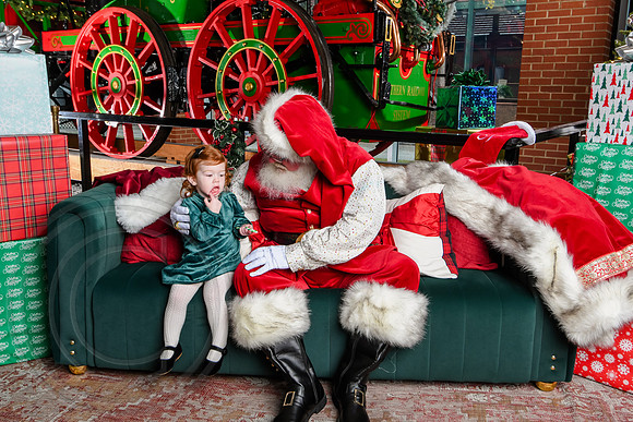 RKPhoto-2025-TheCharlestonSanta-Dec7-2403