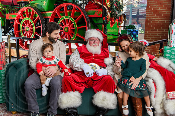 RKPhoto-2025-TheCharlestonSanta-Dec13-2913