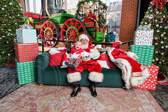 RKPhoto-2025-TheCharlestonSanta-Dec13-2946