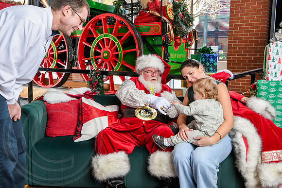 RKPhoto-2025-TheCharlestonSanta-Dec13-2956