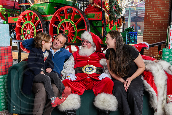 RKPhoto-2025-TheCharlestonSanta-Dec13-2973
