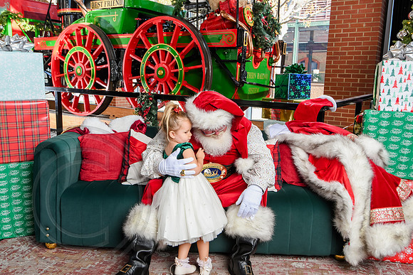RKPhoto-2025-TheCharlestonSanta-Dec13-3031