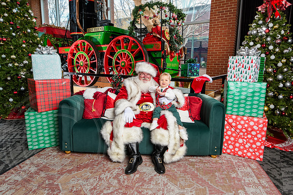RKPhoto-2025-TheCharlestonSanta-Dec14-3622