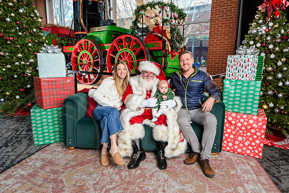 RKPhoto-2025-TheCharlestonSanta-Dec14-3631