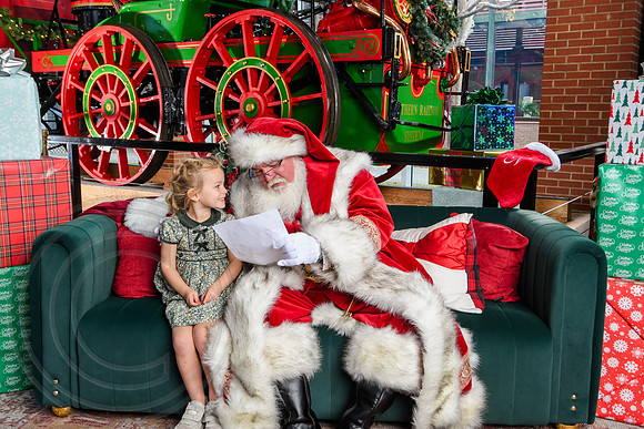 RKPhoto-2025-TheCharlestonSanta-Dec14-3672
