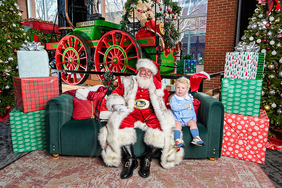 RKPhoto-2025-TheCharlestonSanta-Dec14-3675
