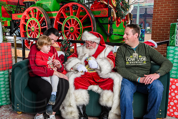 RKPhoto-2025-TheCharlestonSanta-Dec14-3780