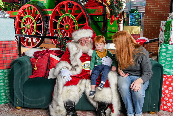 RKPhoto-2025-TheCharlestonSanta-Dec20-4234