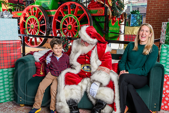 RKPhoto-2025-TheCharlestonSanta-Dec20-4299