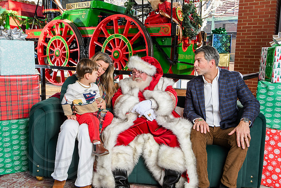 RKPhoto-2025-TheCharlestonSanta-Dec20-4310