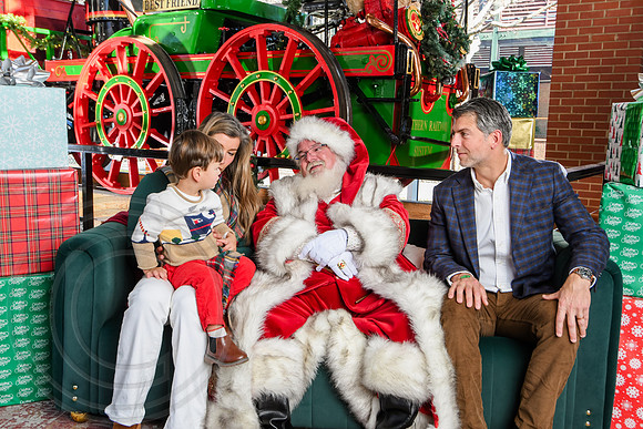 RKPhoto-2025-TheCharlestonSanta-Dec20-4311