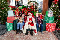 RKPhoto-2025-TheCharlestonSanta-Dec21-4763