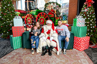 RKPhoto-2025-TheCharlestonSanta-Dec21-4766