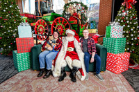 RKPhoto-2025-TheCharlestonSanta-Dec21-4764