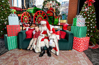 RKPhoto-2025-TheCharlestonSanta-Dec21-4778