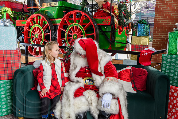 RKPhoto-2025-TheCharlestonSanta-Dec21-4810