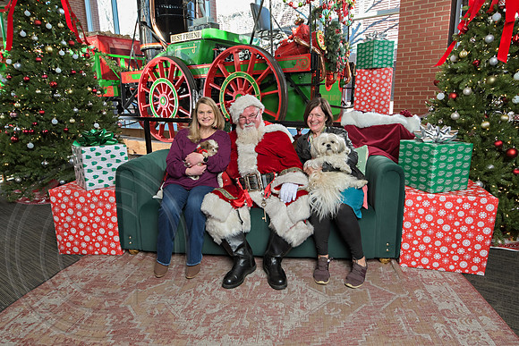 The Charleston Santa 2024-Dec22-3960