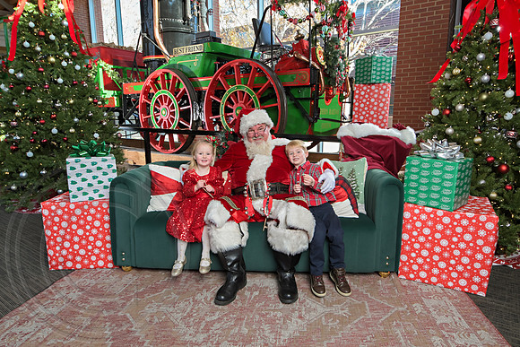 The Charleston Santa 2024-Dec14-2375