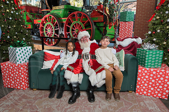 The Charleston Santa 2024-Dec7-1761