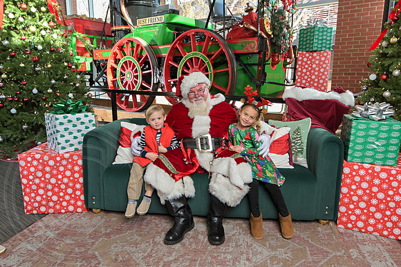 The Charleston Santa 2024-Dec15-2877