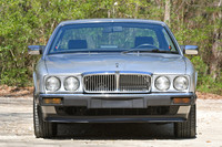 1990-Jaguar-XJ6-004