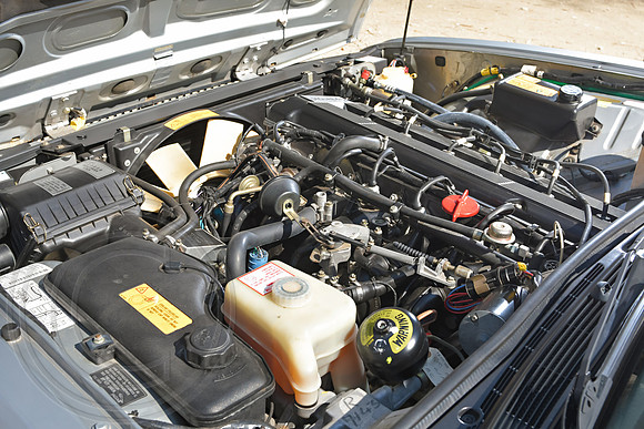 1990-Jaguar-XJ6-015