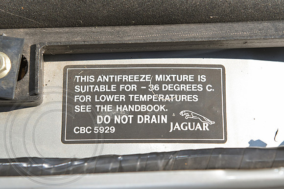 1990-Jaguar-XJ6-019
