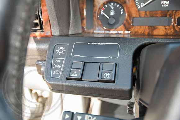 1990-Jaguar-XJ6-036