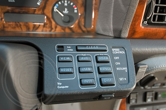 1990-Jaguar-XJ6-037