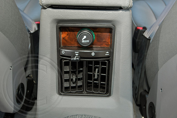 1990-Jaguar-XJ6-047
