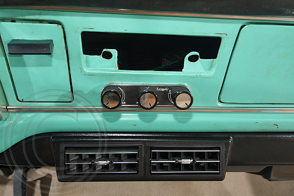 1967-Ford-F100-025