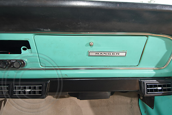 1967-Ford-F100-026