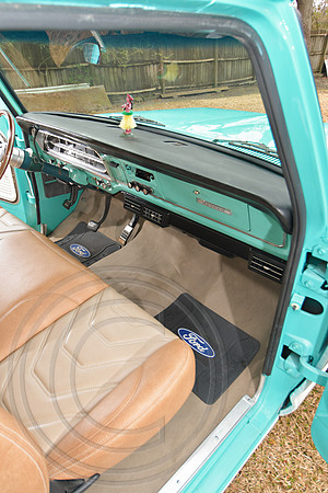 1967-Ford-F100-044