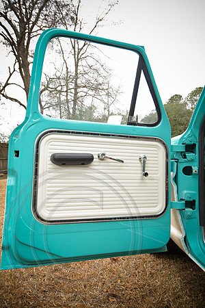 1967-Ford-F100-047
