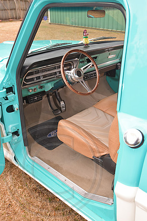1967-Ford-F100-050