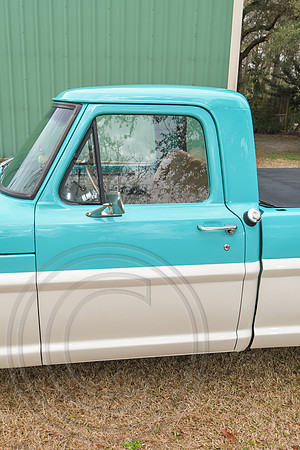 1967-Ford-F100-099
