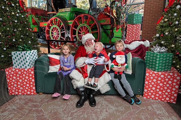 The Charleston Santa 2024-Dec7-1779