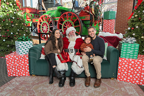 The Charleston Santa 2024-Dec15-2864