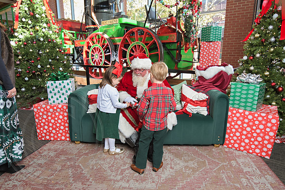 The Charleston Santa 2024-Dec1-0942